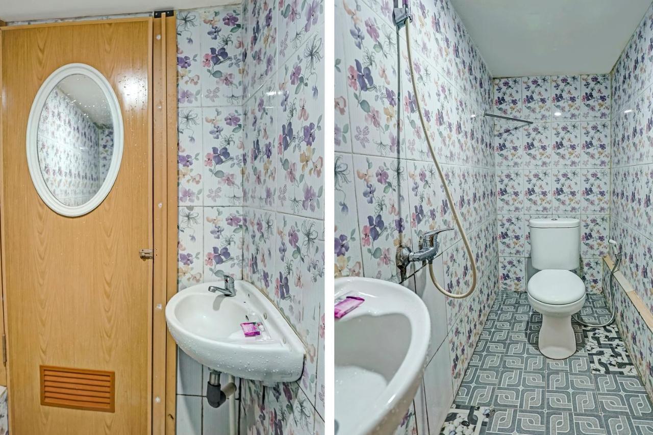 Oyo 90158 Hotel Lendosis Perintis Kemerdekaan Палембанг Екстериор снимка
